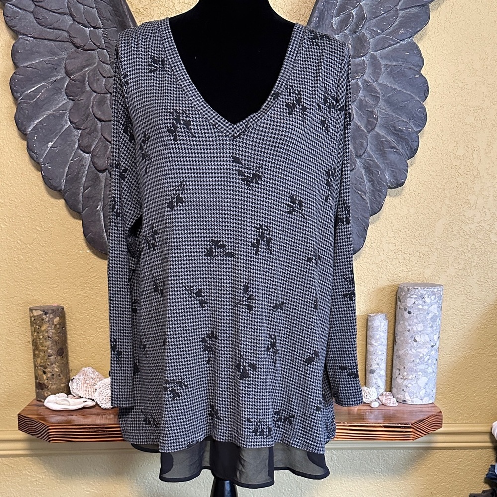 Michel Studio Black and Gray Floral Top
